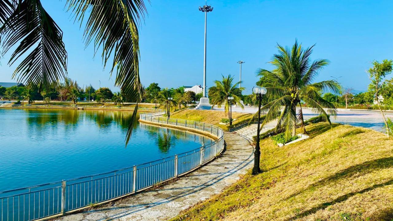 The Track Homestay - Near Bai Dai Beach Cam Lam Екстер'єр фото