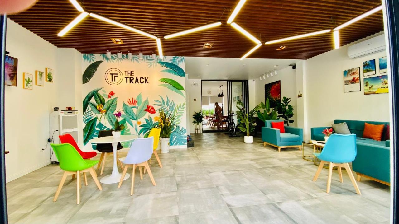 The Track Homestay - Near Bai Dai Beach Cam Lam Екстер'єр фото