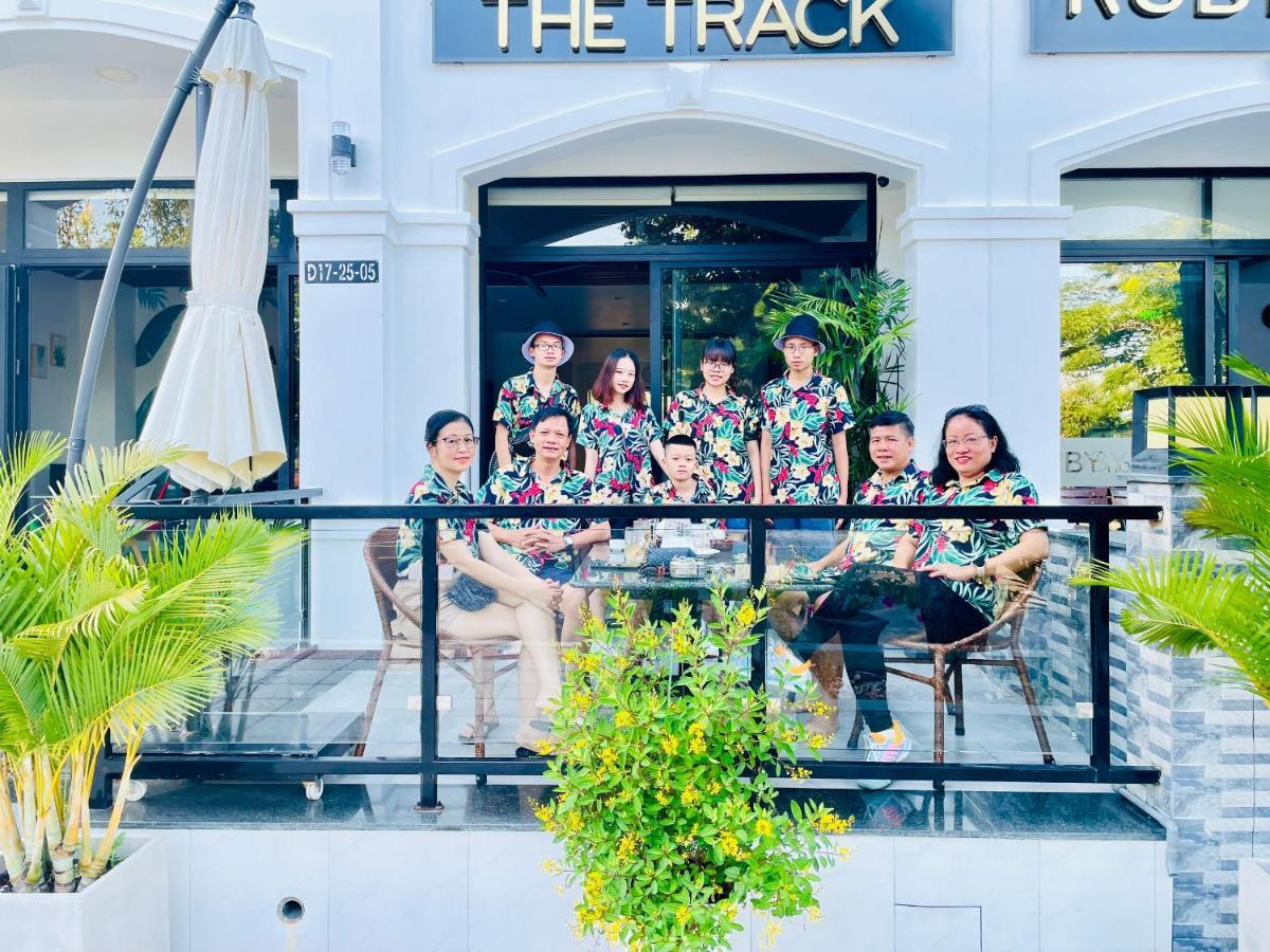 The Track Homestay - Near Bai Dai Beach Cam Lam Екстер'єр фото