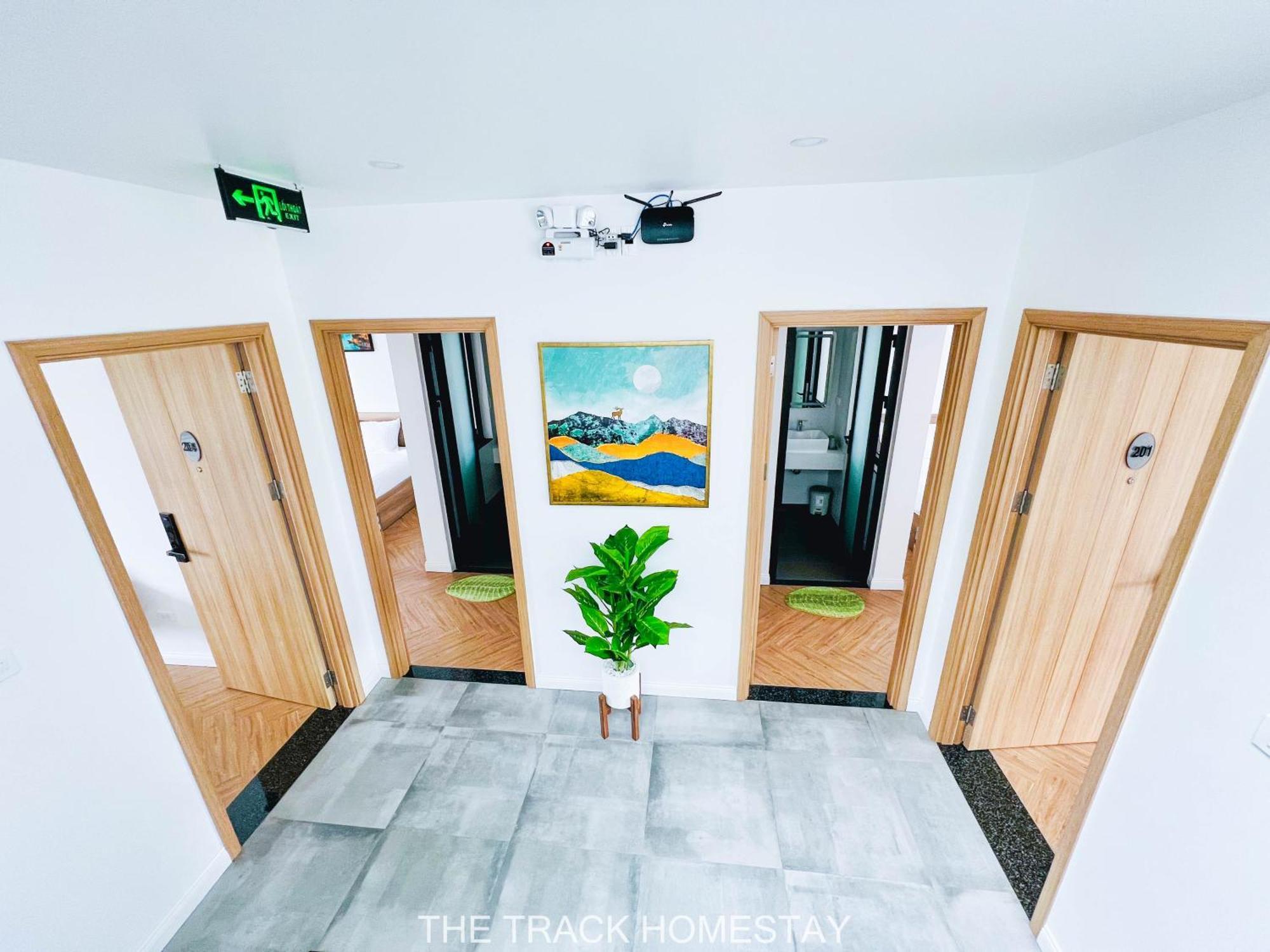 The Track Homestay - Near Bai Dai Beach Cam Lam Екстер'єр фото