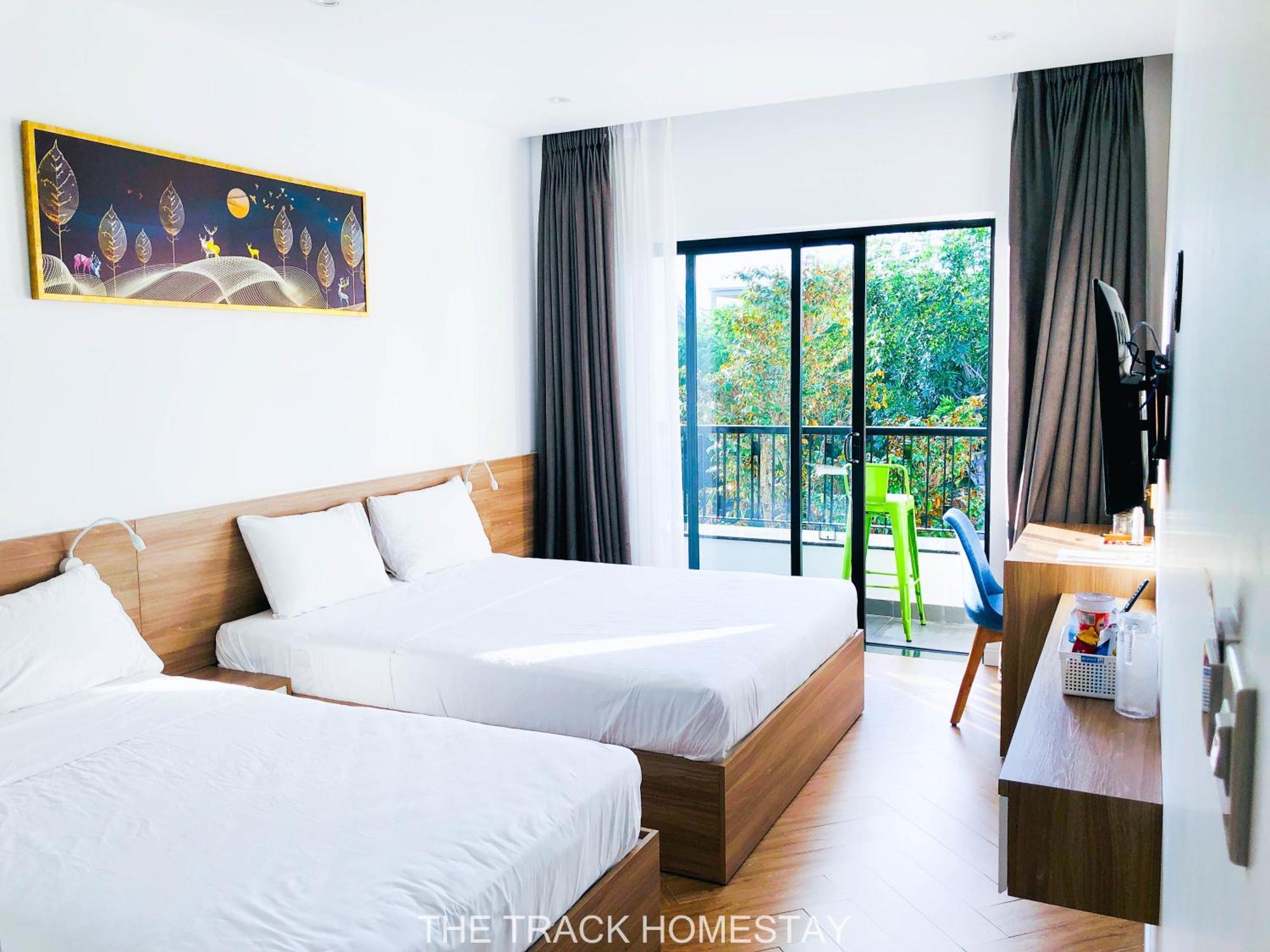 The Track Homestay - Near Bai Dai Beach Cam Lam Екстер'єр фото