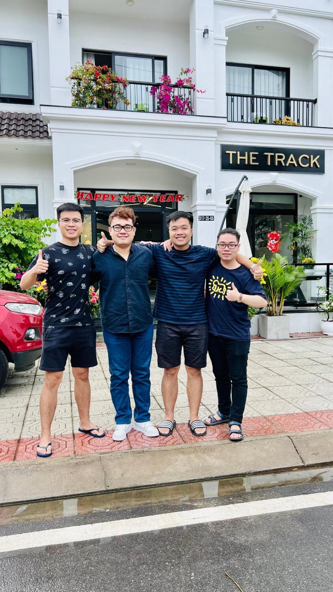 The Track Homestay - Near Bai Dai Beach Cam Lam Екстер'єр фото