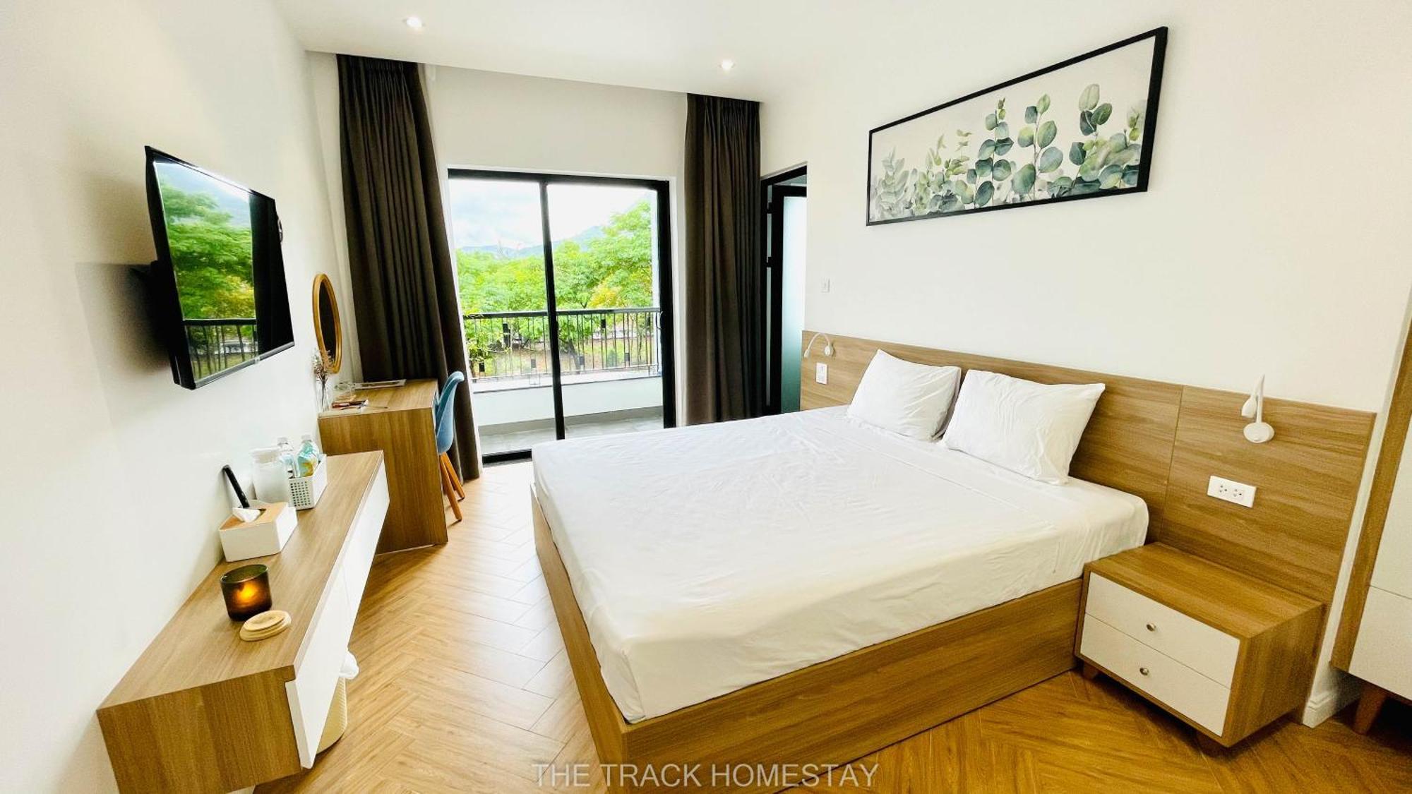 The Track Homestay - Near Bai Dai Beach Cam Lam Екстер'єр фото